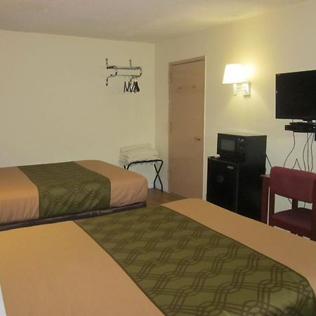 Econo Lodge Fort Lee Buitenkant foto
