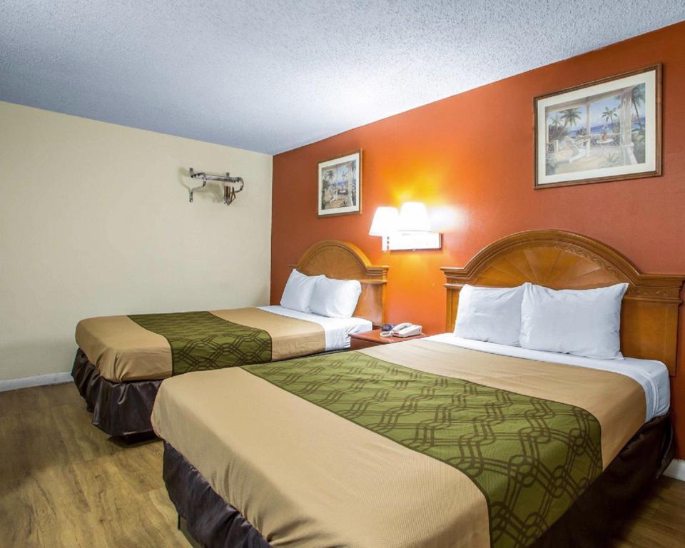 Econo Lodge Fort Lee Buitenkant foto