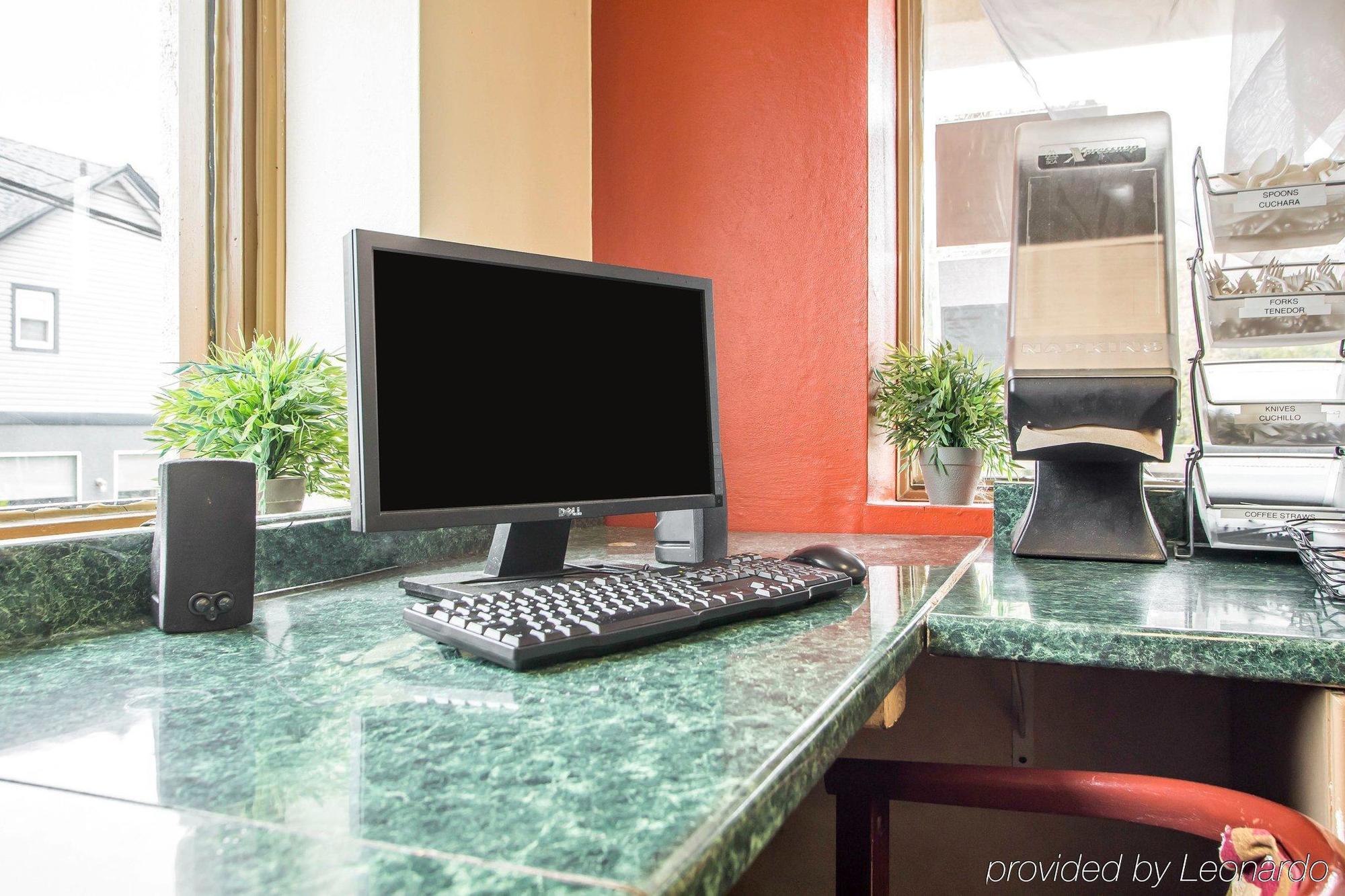 Econo Lodge Fort Lee Buitenkant foto