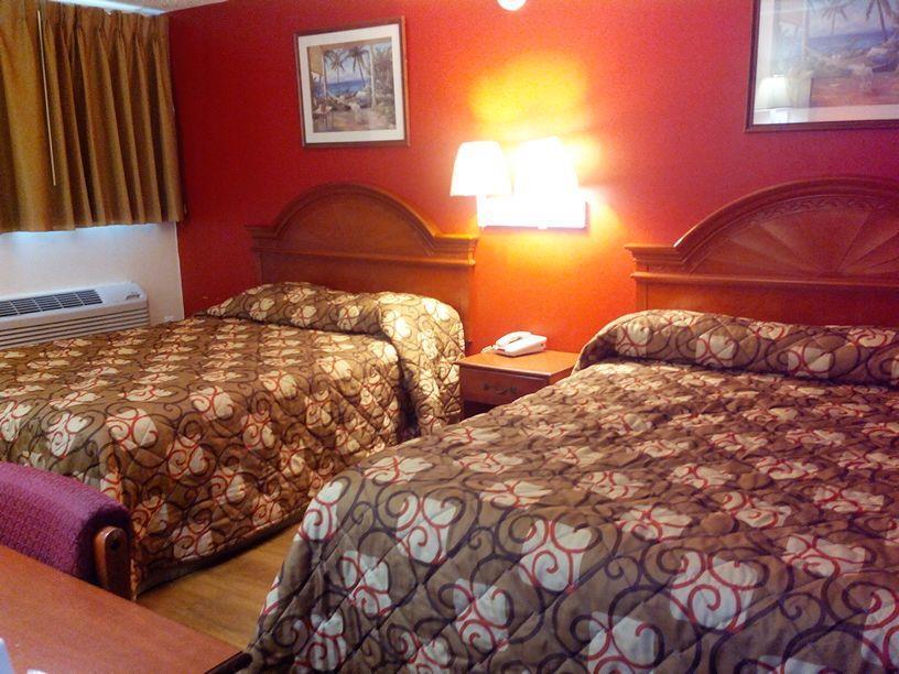 Econo Lodge Fort Lee Buitenkant foto