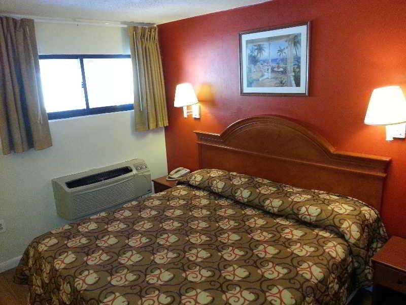 Econo Lodge Fort Lee Buitenkant foto