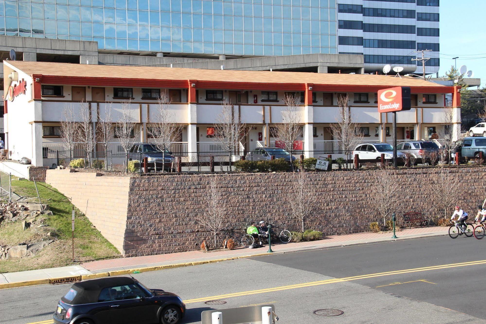 Econo Lodge Fort Lee Buitenkant foto